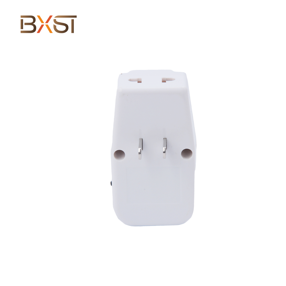 Protecteur de tension BXST avec socket universel à usage domestique